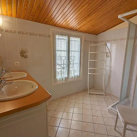 Confortable Au Bord De La Riviere Avec Wi-fi - Fr-1-653-117 Dom wakacyjny