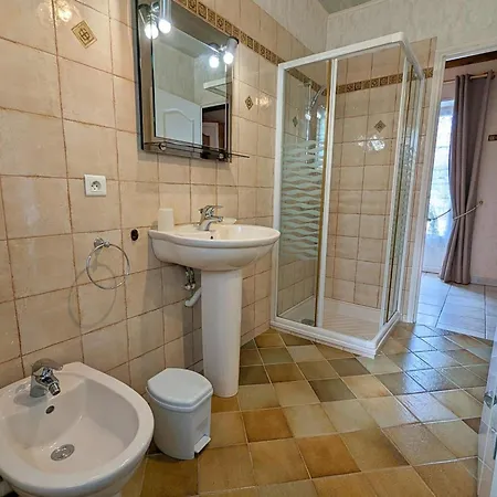 Confortable Au Bord De La Riviere Avec Wi-fi - Fr-1-653-117 *