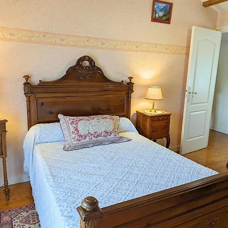 Confortable Au Bord De La Riviere Avec Wi-fi Casa rural Saint-Genis-d'Hiersac