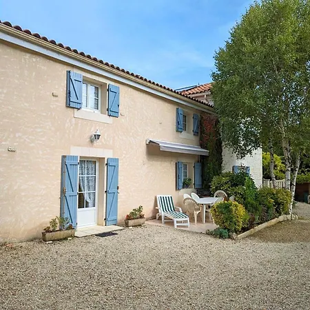 Dom wakacyjny Confortable Au Bord De La Riviere Avec Wi-fi - Fr-1-653-117 Saint-Genis-d'Hiersac