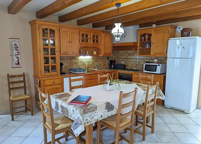 Confortable Au Bord De La Riviere Avec Wi-fi - Fr-1-653-117 * Saint-Genis-d'Hiersac