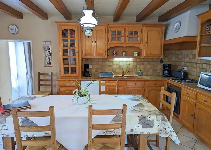 Confortable Au Bord De La Riviere Avec Wi-fi - Fr-1-653-117 Saint-Genis-d'Hiersac